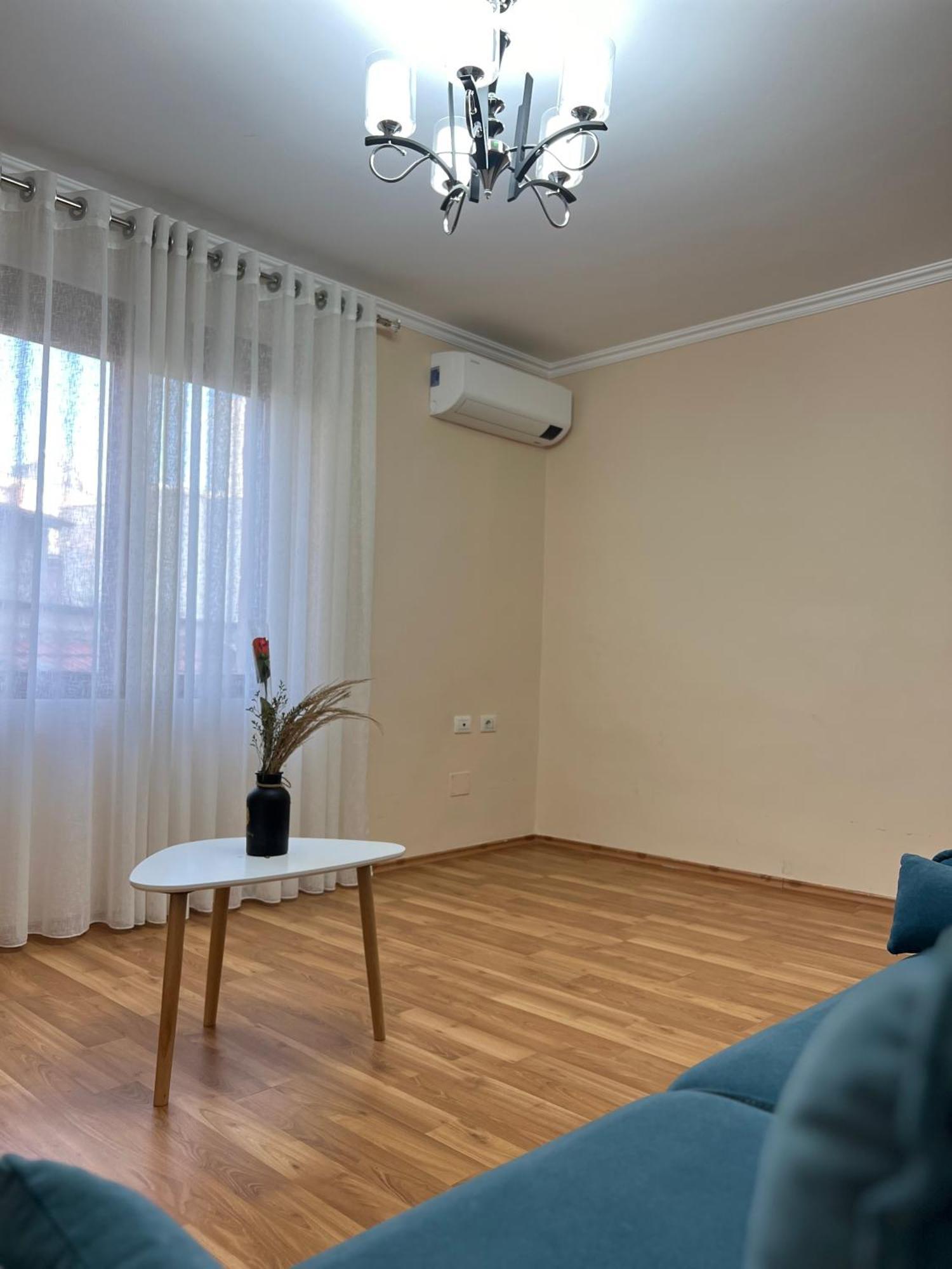 Skanderbeg Square Apartment 02 Tirana Exterior photo